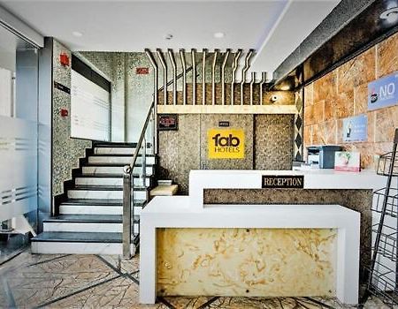 Hotel Metro Λάκναου Εξωτερικό φωτογραφία