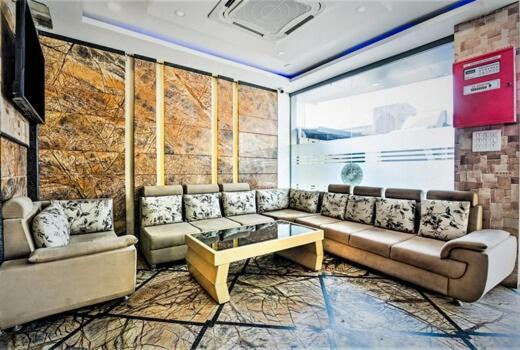Hotel Metro Λάκναου Εξωτερικό φωτογραφία